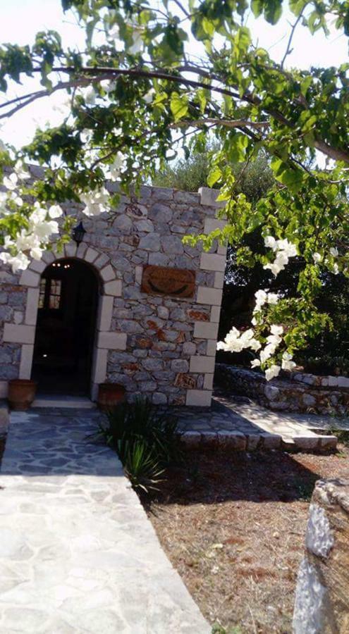 شقة Charouda Stone Tower Pírgos Dhiroú المظهر الخارجي الصورة