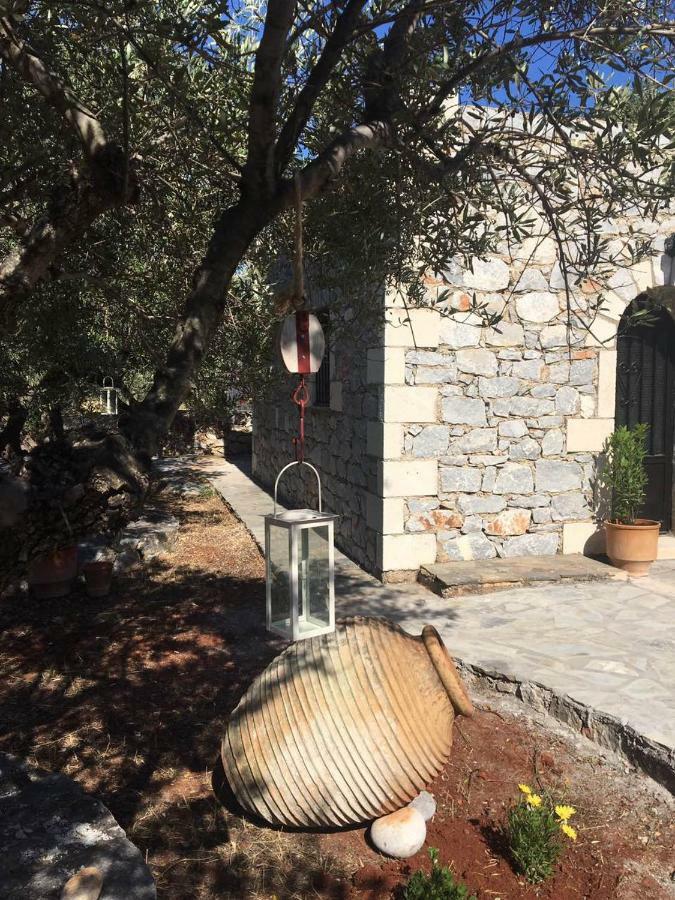 شقة Charouda Stone Tower Pírgos Dhiroú المظهر الخارجي الصورة